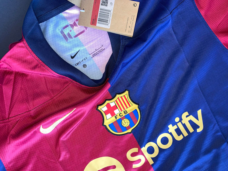 Barcelona I 24/25 torcedor